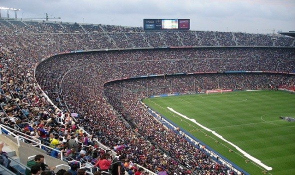 سانشيز مارتينيز حكمًا لكلاسيكو الريال ضد برشلونة في الدوري الإسباني