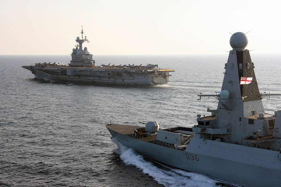 ROyal navy Type 45 et PAn CHarles de Gaulle