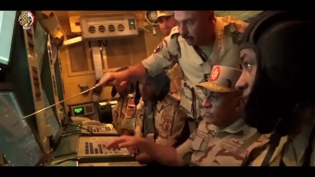 أول ظهور وتأكيد لوجود منظومة الدفاع الجوي بعيدة المدى S-300 VM Antey-2500 في مصر