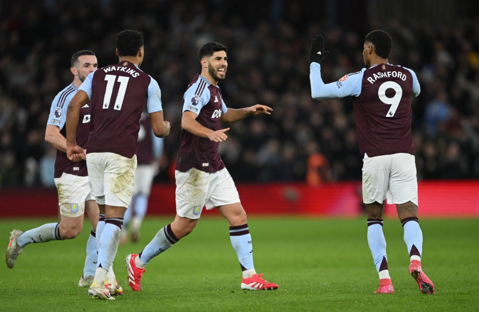 تم الكشف عن تأثير ماركوس راشفورد الذي يغير اللعبة على أنه فوز Aston Villa ببديل في نهاية الشوط الأول على تشيلسي 13 كرة القدم لكرة القدم - الدوري الإنجليزي الممتاز - أستون فيلا ضد تشيلسي - فيلا بارك ، برمنغهام ، بريطانيا - 22 فبراير 2025 ، يحتفل ماركو أسينسيو من أستون فيلا بتسجيل هدفهم الأول مع ماركوس راشفورد وأولي واتينز رويترز/جيمي جوي للاستخدام التحريري فقط. لا يوجد استخدام مع الصوت غير المصرح به أو الفيديو أو البيانات أو قوائم التثبيت أو شعارات النادي/الدوري أو الخدمات