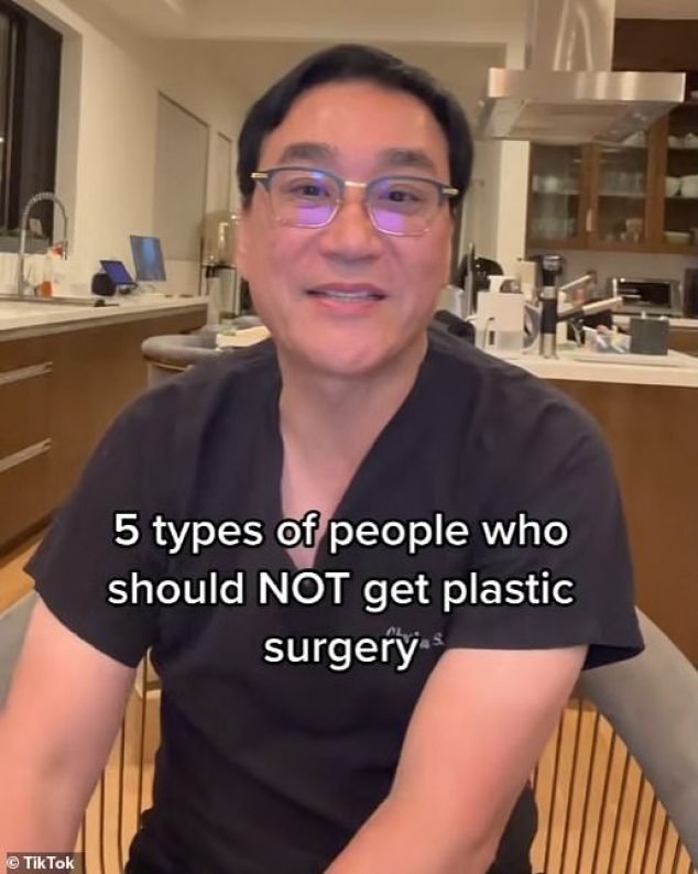 أبرز الدكتور لي أن الأشخاص الذين لديهم ميل للنزف بسهولة أثناء الجراحة يجب أن يتجنبوا العملية الاختيارية