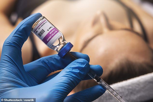 علاج لـ "وجه العاهرة الراحة": يقول جراحو البلاستي 4 قال الدكتور سومينيك: ¿أعتقد أيضًا أن أجهزة توسيعات العصبية ، مثل البوتوكس ، يمكن استخدامها لاستهداف الثلث السفلي من الوجه مع التركيز على عضلات معينة