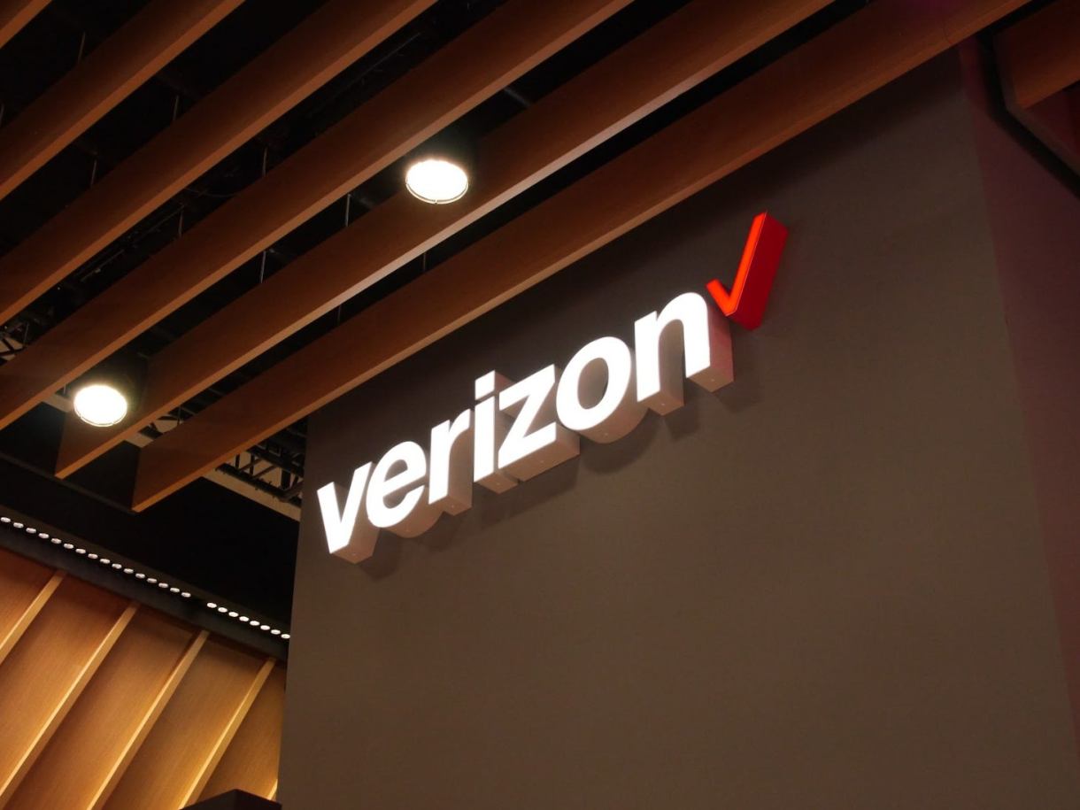 فيريزون لديها أزمة تسعير Verizon يائسة للحفاظ على مستخدميها. | الصورة الائتمان - Phonearena - Verizon لديها أزمة تسعير