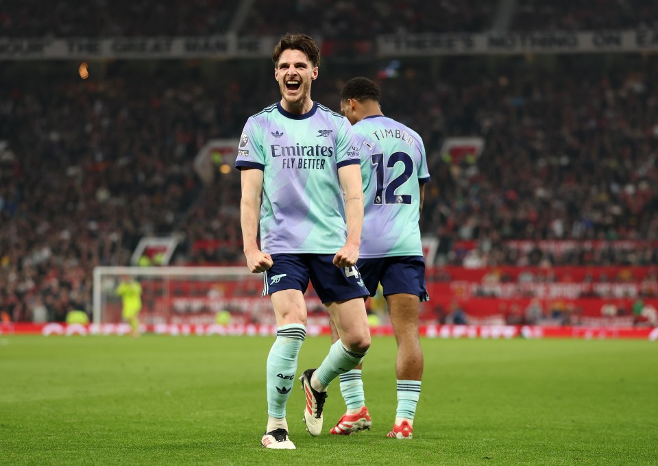 ديكلان رايس من أرسنال يحتفل بتسجيل هدف.