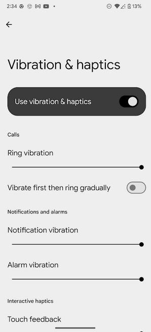 يمكن لمستخدمي البكسل عادة التحكم في شدة haptics على هواتفهم من خلال تطبيق الإعدادات. | Image Credit -Phonearena - بمجرد واحدة من أفضل الميزات على بكسل ، يشكو المستخدمون الآن من أن التحديث قد دمرها