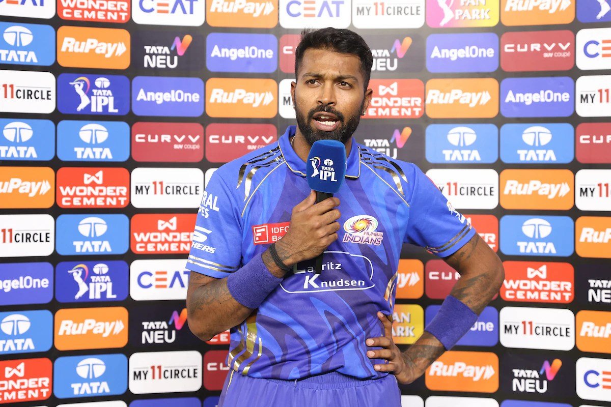 بينما يتخبط روهيت شارما مرة أخرى ، يطلق هارديك بانديا تحذيرًا غير مباشر: "يجب على المقاتلين ..."