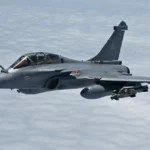 طائرة مقاتلة فرنسية من طراز "رافال"