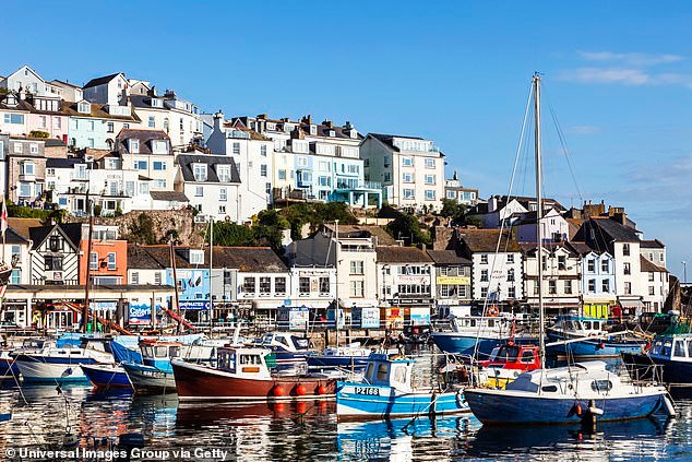 في شهر مايو الماضي ، أصيب أكثر من 100 شخص أيضًا بالكرفوسبوريديوم في بريكشام ، ديفون. يُعتقد أن الفاشية مرتبطة بالمياه الملوثة بالبراز المصاب في طريقها إلى إمدادات الشرب