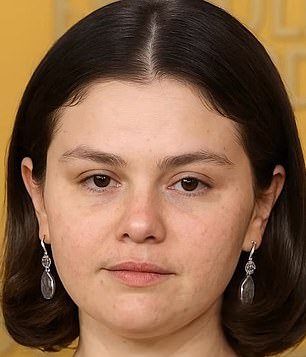 تكشف مقاطع الفيديو المذهلة عن أجمل نساء في هوليوود بدون تعديلات تجميلية ... وفقًا لخبير الجلد ما ستبدو عليه سيلينا غوميز بدون أي إجراءات تجميلية ، وفقًا للسيدة بولتا