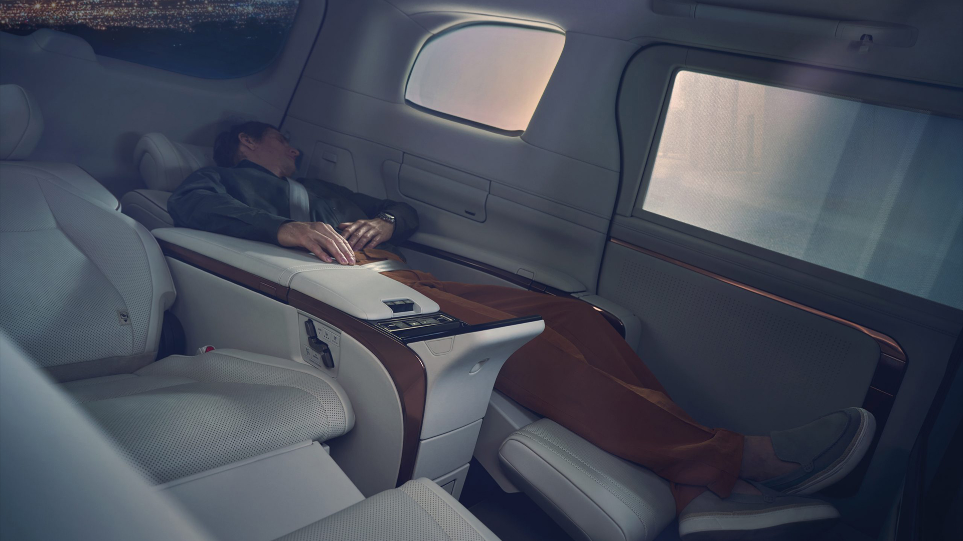 ننسى Rolls-Royce-بعد العيش مع Lexus LM350H الجديد ، قررت أن لدينا ملكًا جديدًا من الرفاهية لكزس LM350H