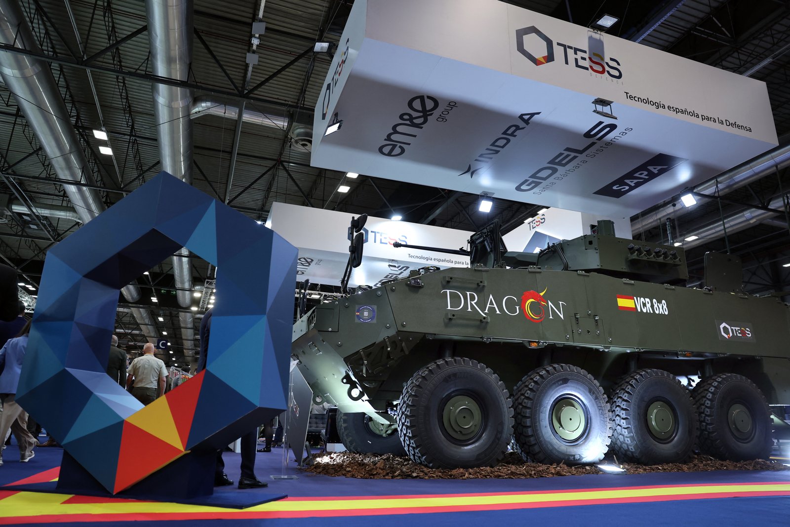 مواجهة مركبة مدرعة 6 × 6 في مستقبل إسبانيا في مدريد