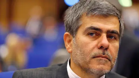 AFP Headshot of Fereydoon Abbasi في عام 2012