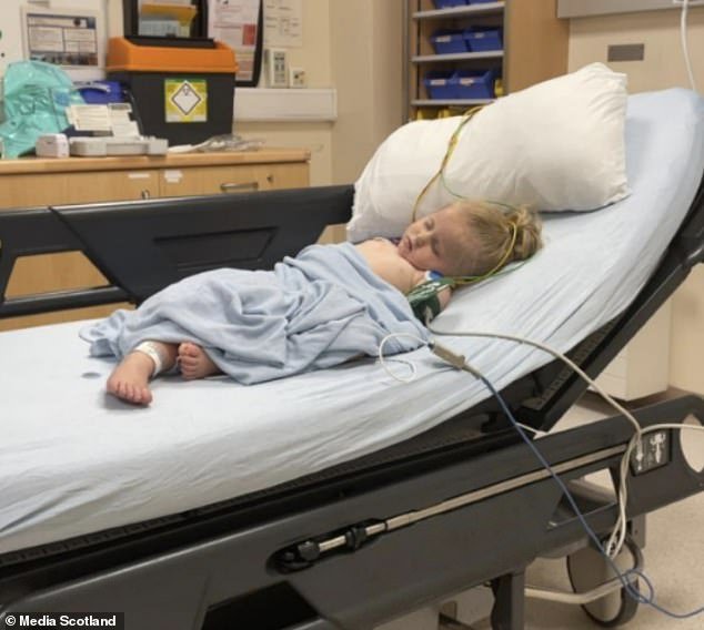 قالت جدتها ، ستايسي أغنيو إنها تعرف شيئًا ما مع الطفل ، وتركت مرعوبة عندما ظهرت فجأة بلا حياة