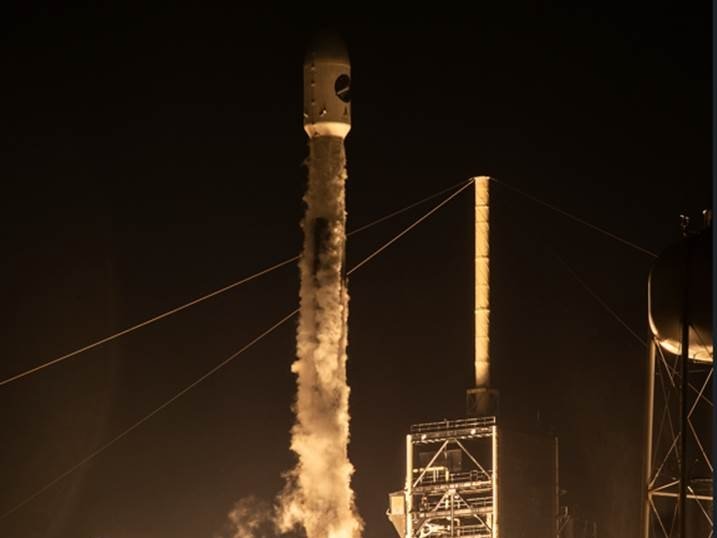 تعمل Space Force تطلق X-37B التي تحمل تجارب كمية و comms