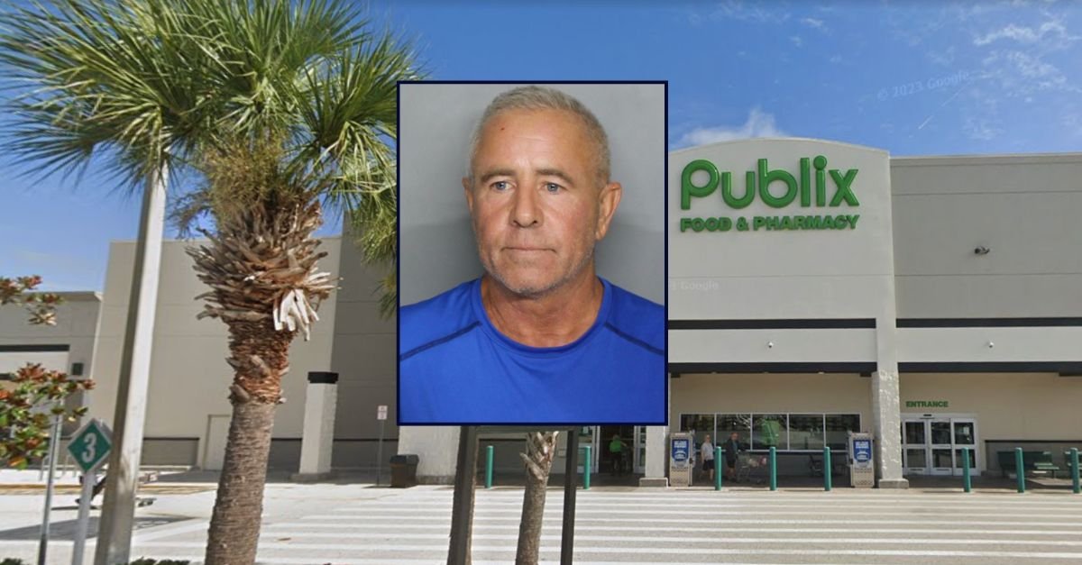 يظهر دانييل جون كينيل أقحم ضد صورة ل Publix في فلوريدا.