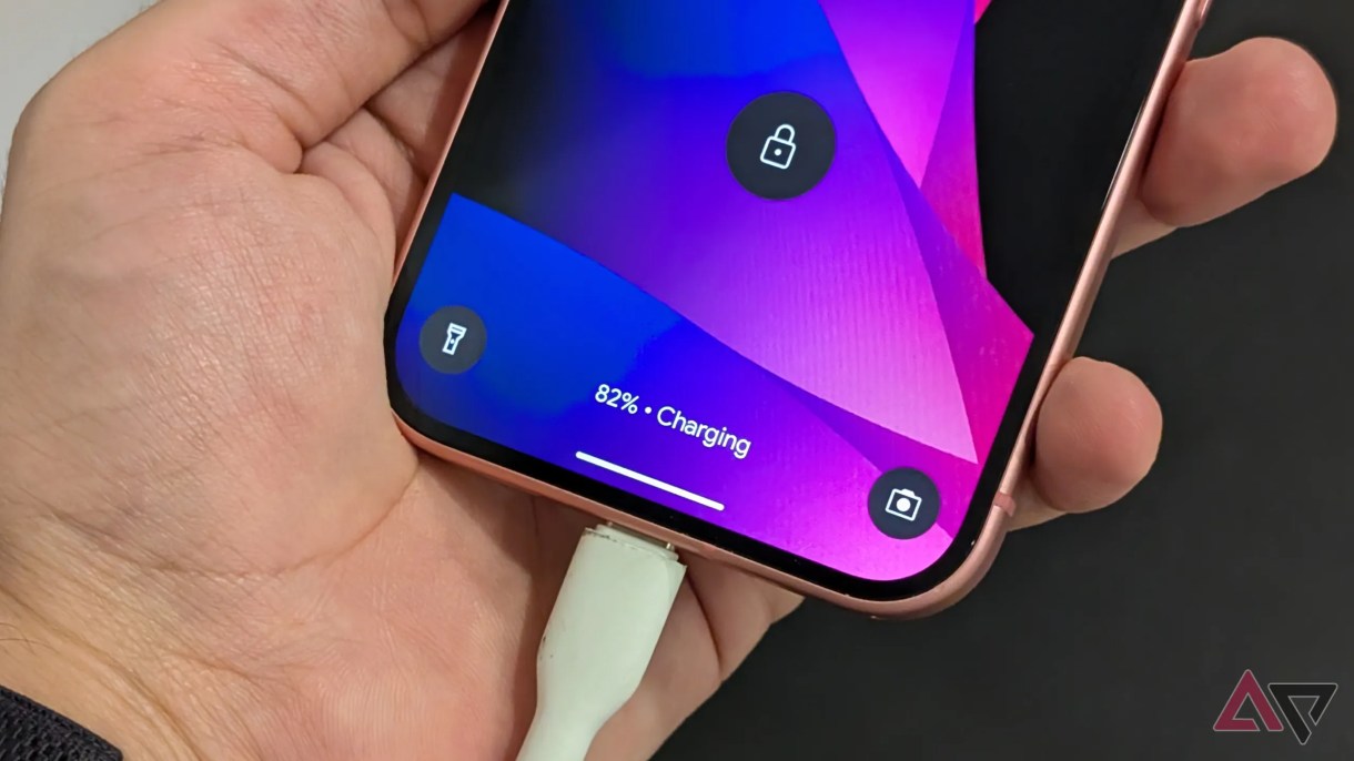 Google-pixel-9-charging