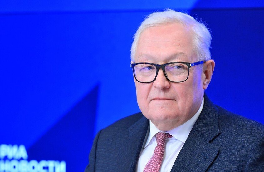 ريابكوف: الاستعدادات للقمة المحتملة بين بوتين وترامب مستمرة.. والتركيز على الجوانب الجوهرية