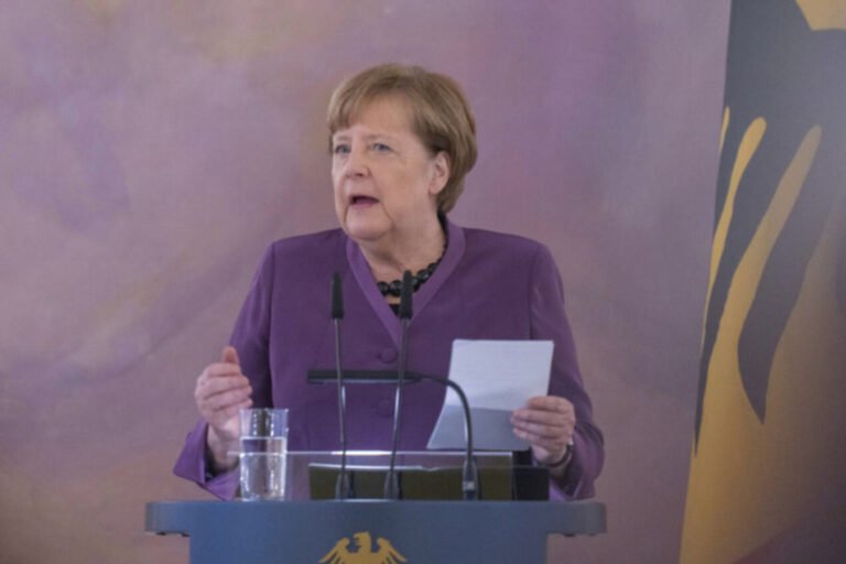 رفضت ميركل الاعتراف بأوربان من قبل "حصان طروادة" بوتين 3 رفضت ميركل الاعتراف بأوربان من قبل "حصان طروادة" بوتين